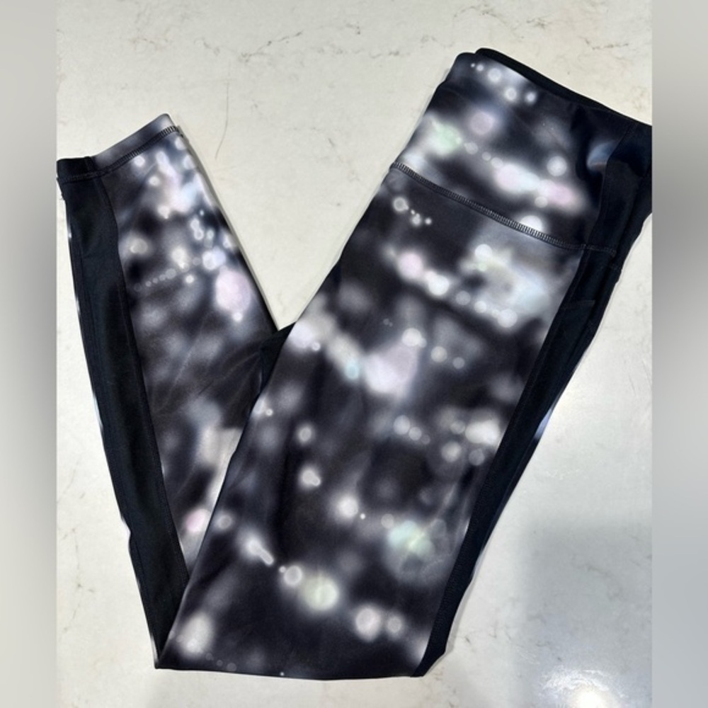 NWOT Gap Brand GapFit Black and White Light Patterned Leggings Women Size Large